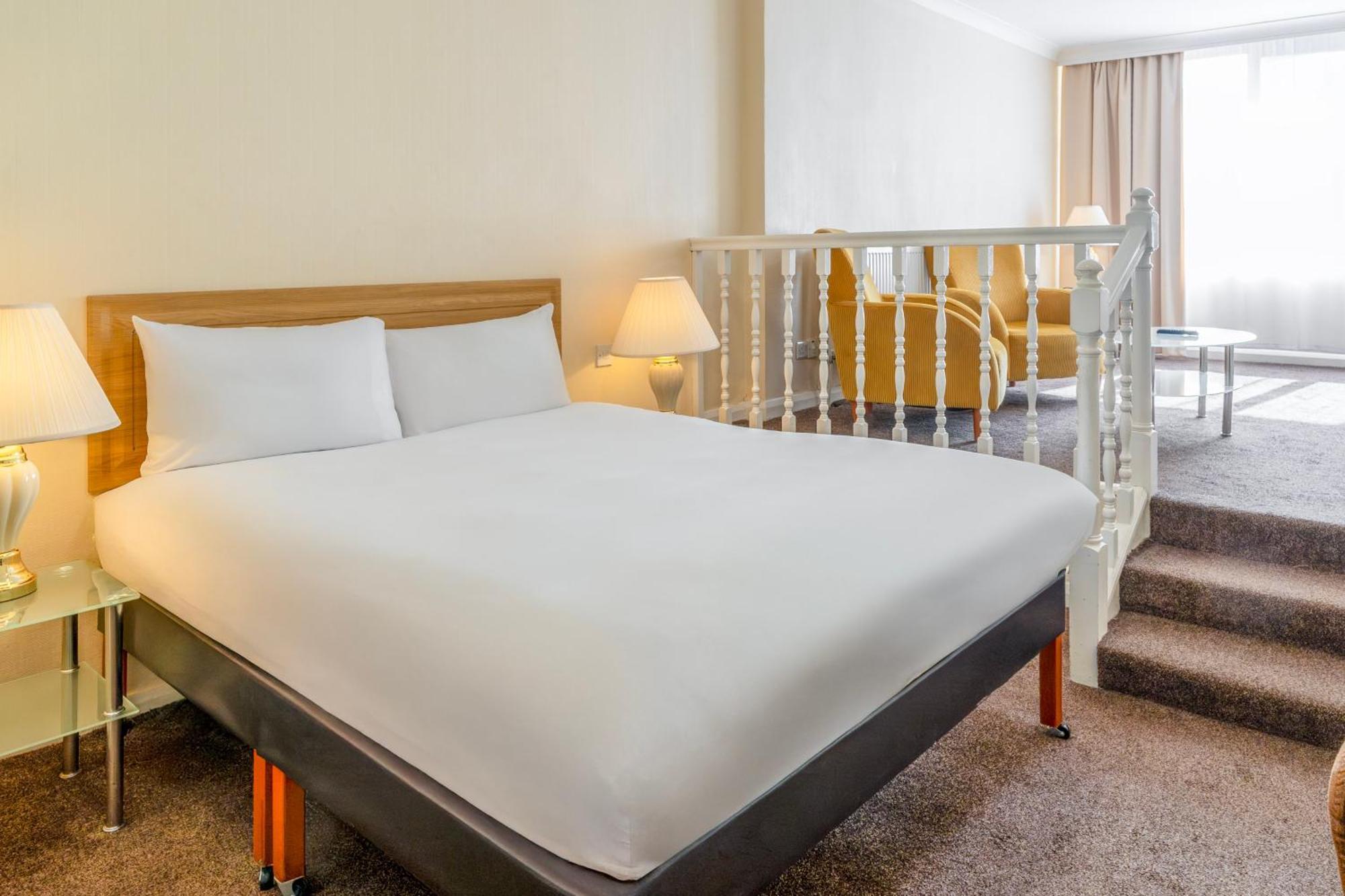 Hotel Britannia Centre 3*